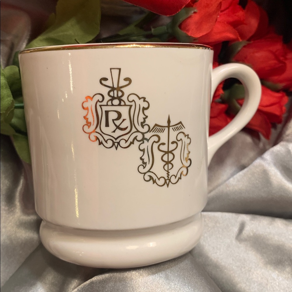 🌹VINTAGE Hall China • pharmacy motif mug with gilded decorations and a gold rim